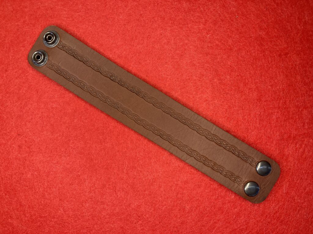 Lederarmband Breit – Muster
