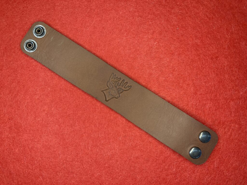 Lederarmband Breit – Hirsch