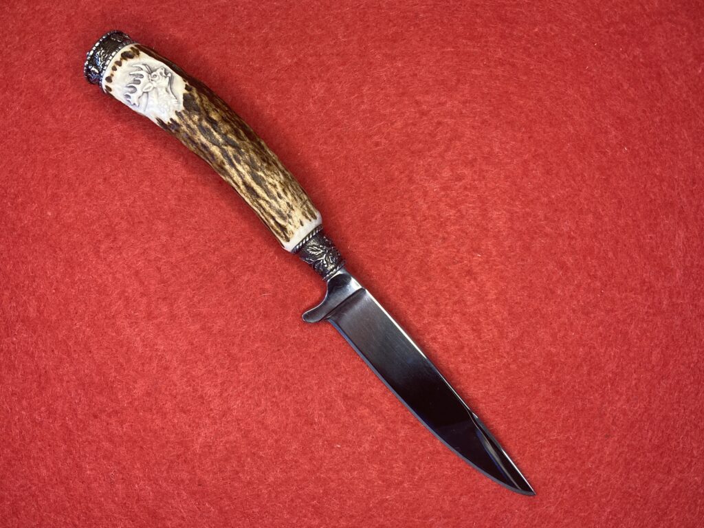 Jagdnicker - Geschnitzt: Hirsch