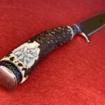 Jagdnicker – Geschnitzt: Edelweiß